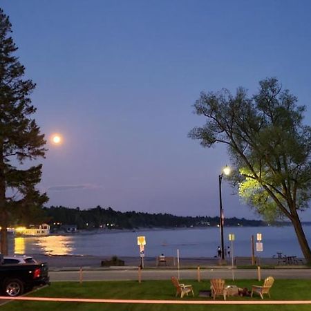 Balm Beach Resort And Motel Exterior foto
